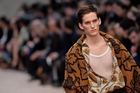 Cuatro clones de pasarela que puedes comprar (ahora en línea) en Zara