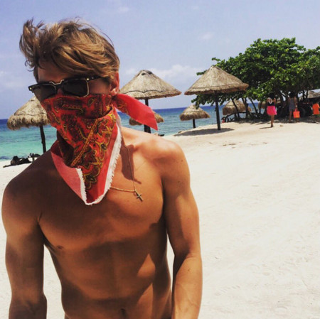 El agosto fashion de las estrellas: así está pasando su verano Oliver Cheshire