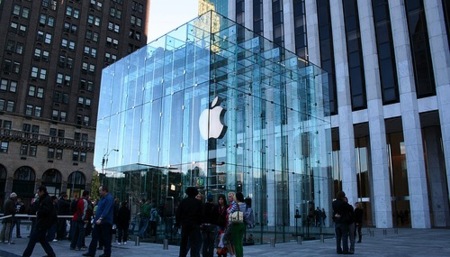La Apple Store de la quinta avenida ingresa 440 millones de dólares en un año