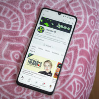 Cuesta 95 euros y está en MediaMarkt: un móvil con 256 GB que tiene una batería para dos días 