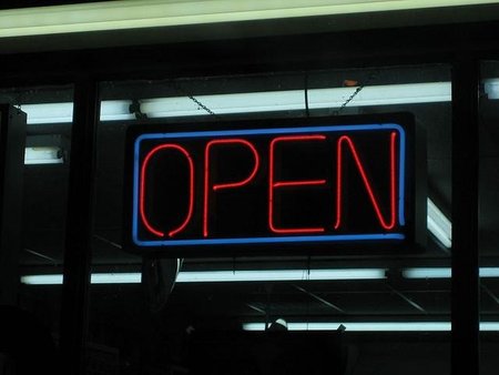 Sin licencias de apertura pero asumiendo la responsabilidad