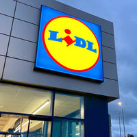 El viernes 22 de mayo llega a Lidl la recortadora para barba con base de carga y pantalla que cuesta tan solo 22 euros 