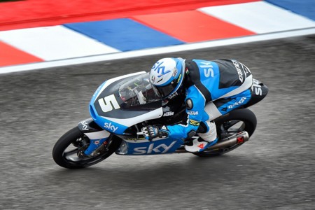 Bombazo en Moto3, Romano Fenati suspendido sin correr en Austria por mal comportamiento