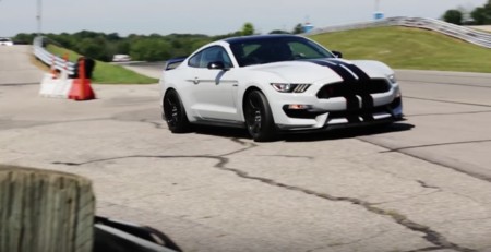 El rugido del V8 que propulsa al nuevo Shelby GT350R