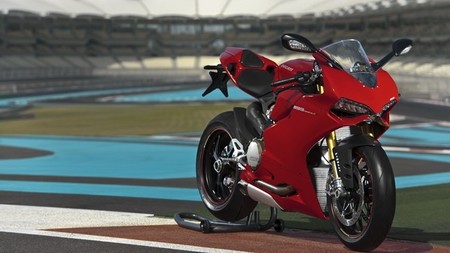 Otra dosis de rumores: Ducati Scrambler, Ducati 1199 Panigale R Superleggera y Kawasaki J300