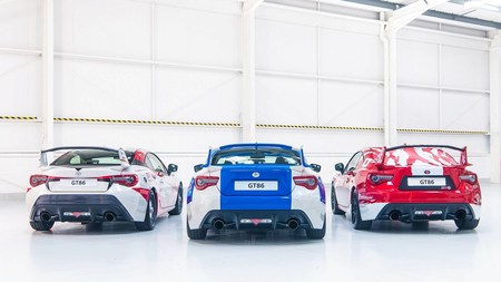 Estos tres Toyota GT 86 celebran la historia de la marca japonesa en Le Mans, en la 86ª edición de la carrera