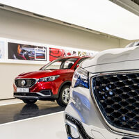 El coche que nos podemos permitir los españoles es barato, sencillo y consume poco. Los eléctricos siguen siendo demasiado caros