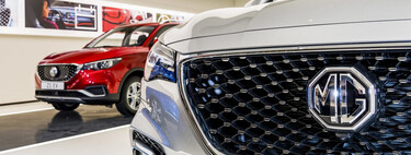 El coche que nos podemos permitir los españoles es barato, sencillo y consume poco. Los eléctricos siguen siendo demasiado caros