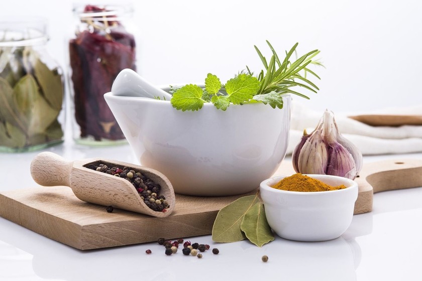 Siete técnicas culinarias más allá de las habituales: te contamos todo lo que necesitas para ponerlas en práctica