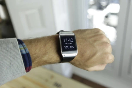 Samsung responde a las críticas con una cifra: hay 800.000 Galaxy Gear en el mercado