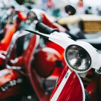 En España cada vez se venden más motos grandes pero menos ciclomotores. Es tendencia general en Europa, y refleja que los jóvenes ahora prefieren coches sin carnet
