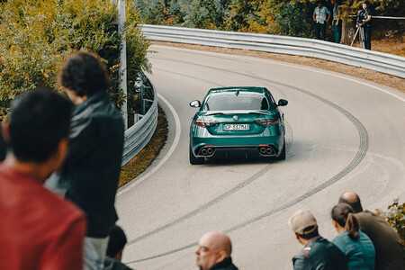 Alfa Romeo Giulia QV 2023 100 anniversario Caramello Motor Festival