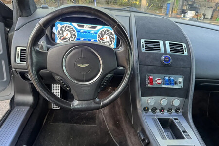 Aston Martin 007 Interior