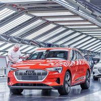 Los cuellos de botella ahogan al Audi e-tron: la firma detiene temporalmente la producción del SUV eléctrico en Bruselas