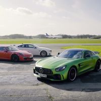 ¿Qué pasa cuando comparas el Porsche 911 GT3 RS, Mercedes-AMG GT R y BMW M4 GTS? Chris Harris tiene la respuesta en este vídeo