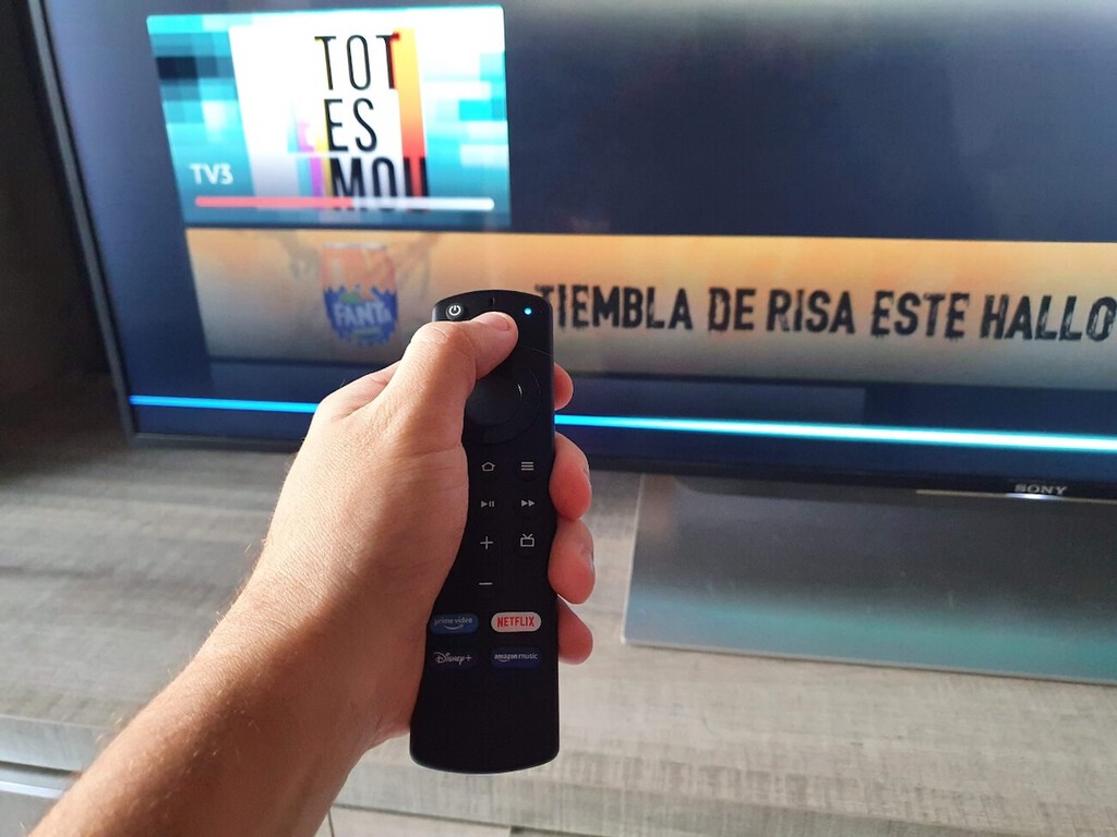 Sin Android y bloqueando apps externas, los Fire TV Stick van camino de convertirse en un bonito pisapapeles