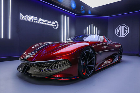 MG desvela las primeras imágenes oficiales del roadster eléctrico MG Cyberster