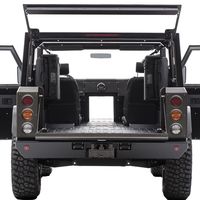 Bollinger vuelve a la carga con el B2: una pick-up 100 % eléctrica tan espartana como su nombre