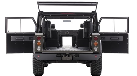 Bollinger vuelve a la carga con el B2: una pick-up 100 % eléctrica tan espartana como su nombre