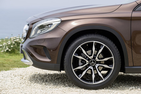 Mercedes-Benz Clase GLA 2013, detalle de la rueda