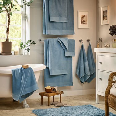 La alfombrilla del baño tiene los días contados: esta es la nueva alternativa más elegante e higiénica para los aseos en 2026 