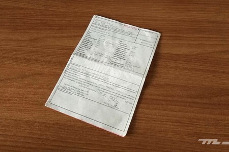 Ficha técnica de coche en España