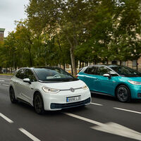 Ya es obligatorio: los coches eléctricos e híbridos nuevos en Europa deberán hacer ruido por ley 