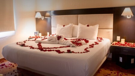 A menos de 2 horas de CDMX se encuentra este hotel donde puedes dormir junto a una sorprendente cascada natural