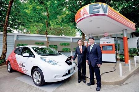 Tailandia abre tímidamente una puerta a los coches eléctricos