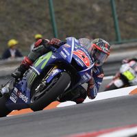 Maverick Viñales o cómo salir ileso y con un podio de un fin de semana desastroso