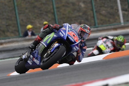 Maverick Viñales o cómo salir ileso y con un podio de un fin de semana desastroso