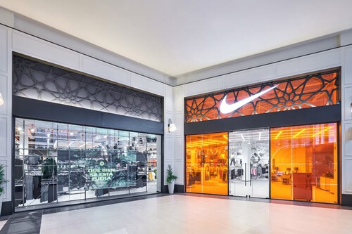 Nike comienza a liquidar camisetas, zapatillas Air Max, sudaderas y más en su outlet casi a mitad de precio