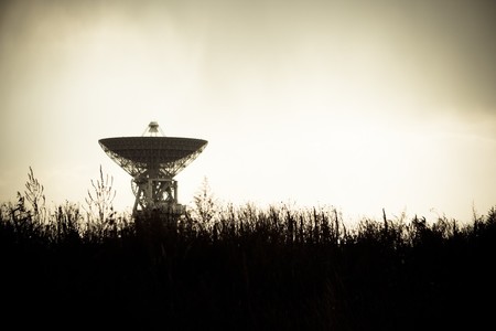 El universo podría estar lleno de señales extraterrestres: los rayos zeta