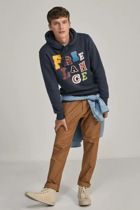 Sudadera capucha letras varsity