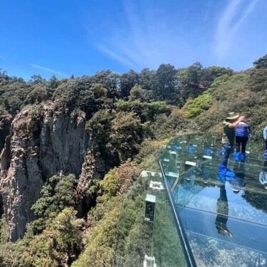 Siente que tocas el cielo en el mirador de cristal de Zacatlán de las Manzanas: una aventura para admirar la belleza de Puebla