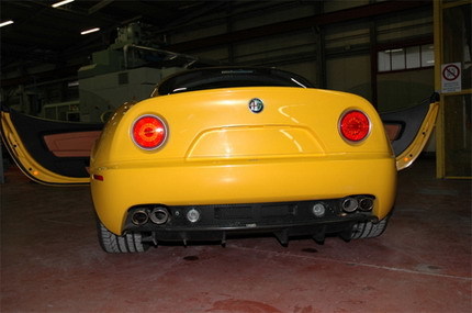 Alfa 8C Competizione amarillo