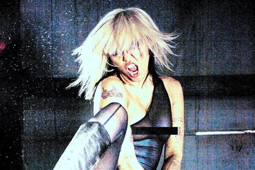 All About Attention, Miley Cyrus' First Live Album Bullfrag