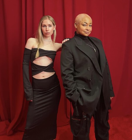 Raven y Miranda, su esposa