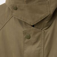 Las rebajas de El Corte Inglés dejan esta chaqueta tipo Barbour casi a mitad de precio para estrenarla esta temporada