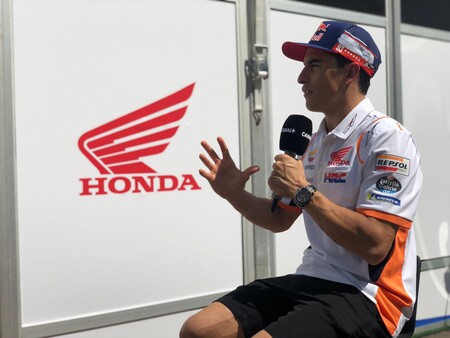 Marc Márquez se defiende de las acusaciones de Michel Fabrizio: "No quiero ni decir su nombre, no voy a perder el tiempo"