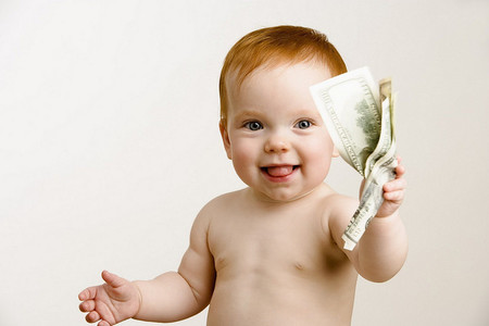 La idea de una madre para que sus hijos aprendan el valor del dinero: una oficina de empleo en casa