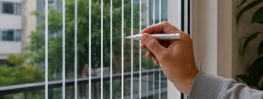 Esas rayas blancas que ves cada vez más en las ventanas no son arte ni suciedad: cumplen un trabajo muy concreto