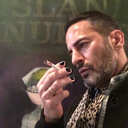 #MalePolish: Marc Jacobs marca tendencia invitando a los hombres a pintarnos las uñas