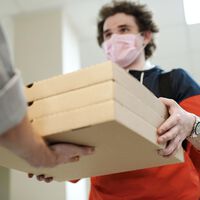 Trabajo sancionará de primera mano a las empresas que contraten a falsos autónomos gracias a la Ley de Empleo 