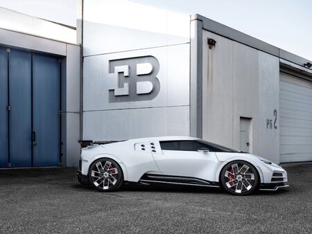 Bugatti Centodieci 1