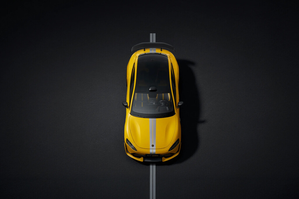 Para pensárselo cero veces: tener al “mejor coche eléctrico del mundo” en tu estantería mola, pero tener dos por casi la mitad es un escándalo 