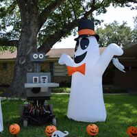 Un robot repartidor de dulces para Halloween: la idea de un ingeniero para celebrar de forma segura en su comunidad