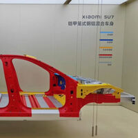 Podría verlo en bucle porque es hipnótico: En un minuto Xiaomi es capaz de construirte un coche de la nada en una factoría que puede ser visitada