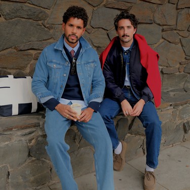 El doble denim dejó de ser un riesgo y ahora se ha convertido en el uniforme masculino más inteligente de la primavera 