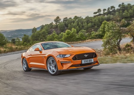 Ford Mustang se lleva entre las llantas al Camaro y se corona como el muscle car más vendido del 2018